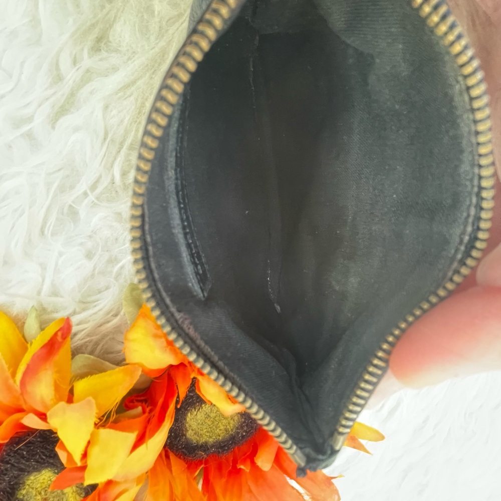 ❤️HP❤️💯 AUTHENTIC Balenciaga leather coin purse - Picture 4 of 7